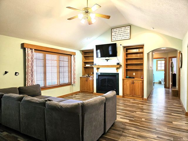 1414 E Smith Street, Springfield, MO 65803