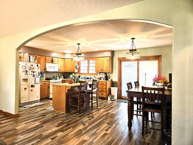 1414 E Smith Street, Springfield, MO 65803