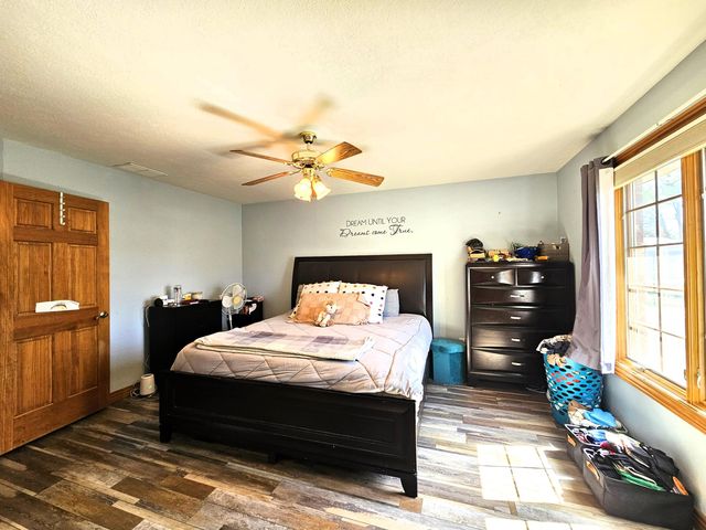 1414 E Smith Street, Springfield, MO 65803