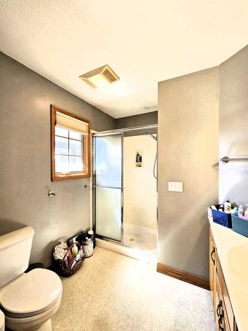 1414 E Smith Street, Springfield, MO 65803