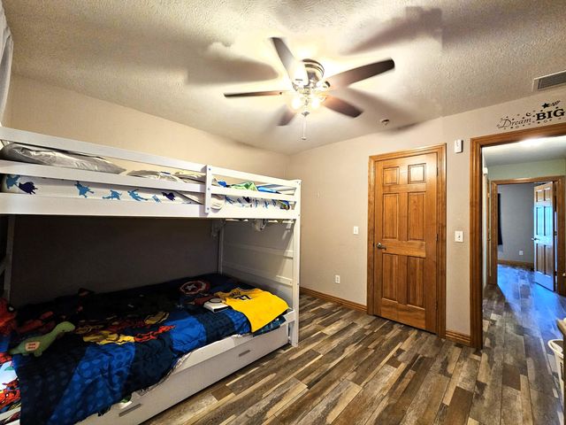 1414 E Smith Street, Springfield, MO 65803