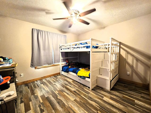 1414 E Smith Street, Springfield, MO 65803