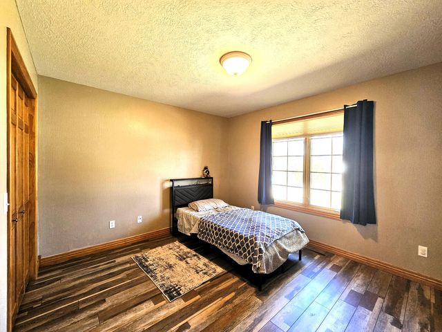 1414 E Smith Street, Springfield, MO 65803