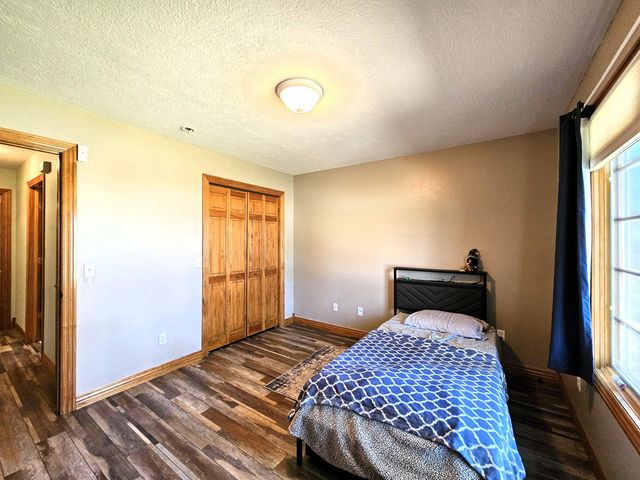 1414 E Smith Street, Springfield, MO 65803