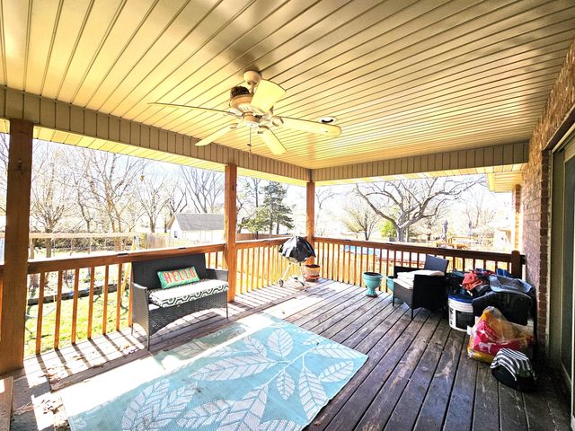 1414 E Smith Street, Springfield, MO 65803