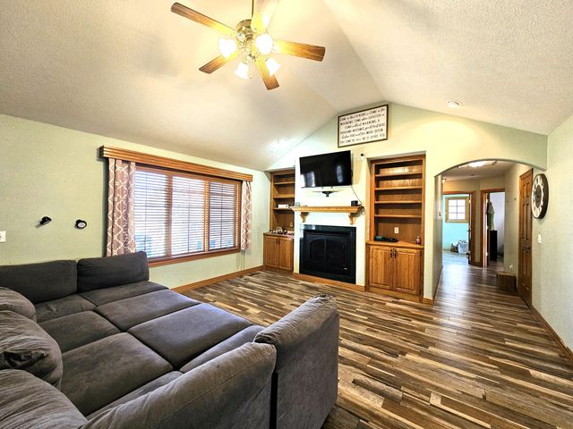 1414 E Smith Street, Springfield, MO 65803