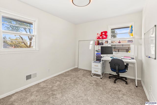 7522 Hartman Avenue, Omaha, NE 68134