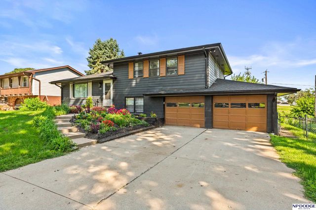 7522 Hartman Avenue, Omaha, NE 68134