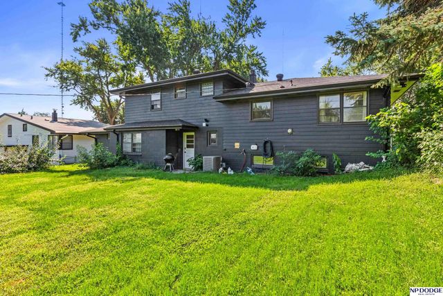 7522 Hartman Avenue, Omaha, NE 68134