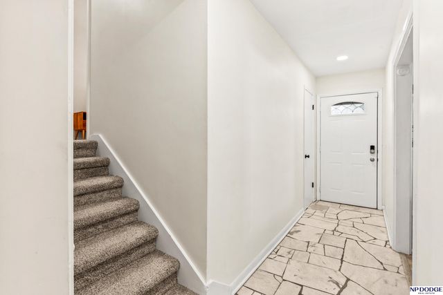 7522 Hartman Avenue, Omaha, NE 68134