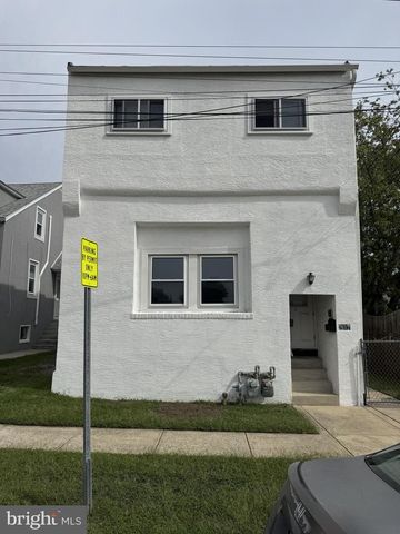 207 CARRE AVE