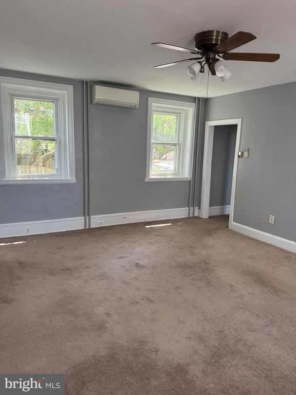 207 CARRE AVE, ESSINGTON, PA 19029 — photo 2