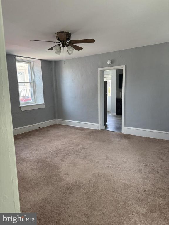 207 CARRE AVE, ESSINGTON, PA 19029 — photo 3