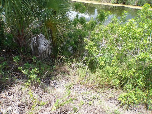 1128 NW 9th AVE, Cape Coral, FL 33993