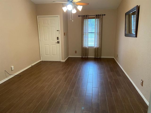 702 Blackwell Ave A, Manchaca, TX 78652