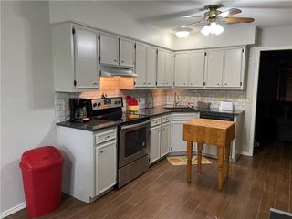 702 Blackwell Ave A, Manchaca, TX 78652