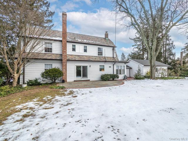 7 Kissam Lane, Glen Head, NY 11545