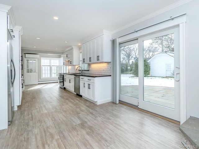 7 Kissam Lane, Glen Head, NY 11545