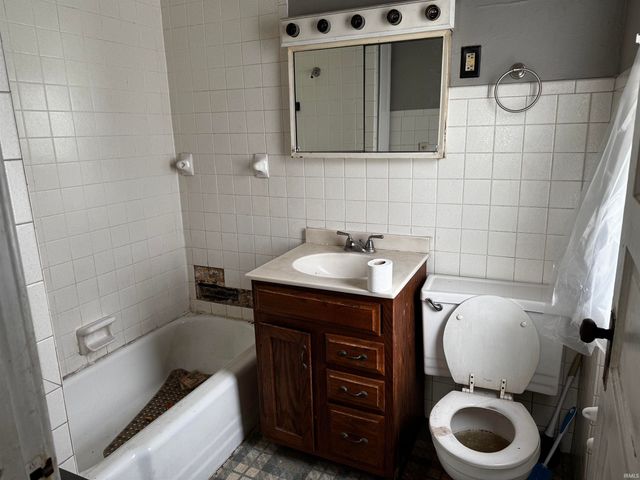 1419 Marine Street, South Bend, IN 46635