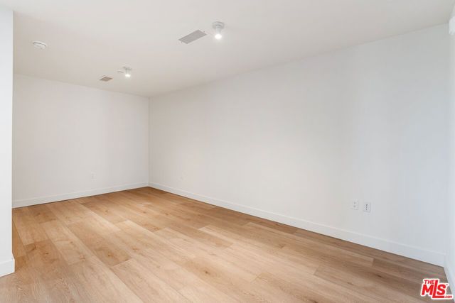 3688 Overland Avenue 202, Los Angeles, CA 90034