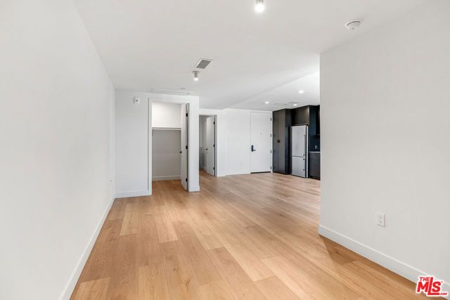 3688 Overland Avenue 202, Los Angeles, CA 90034