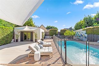 6160 San Vicente Boulevard, Los Angeles, CA 90048