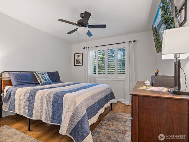 179 NW 12th Court, Oak Harbor, WA 98277