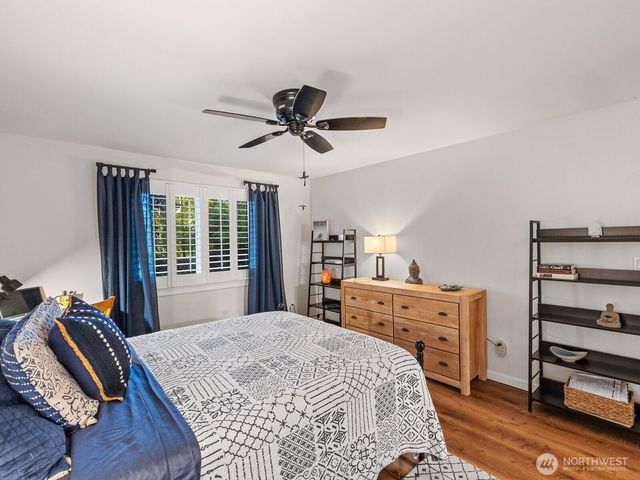 179 NW 12th Court, Oak Harbor, WA 98277