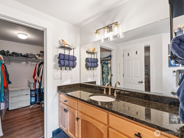 179 NW 12th Court, Oak Harbor, WA 98277