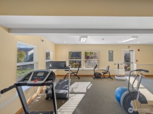 179 NW 12th Court, Oak Harbor, WA 98277