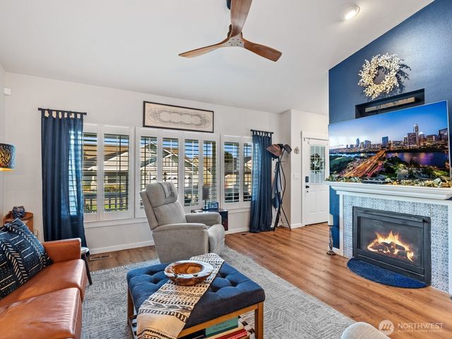 179 NW 12th Court, Oak Harbor, WA 98277