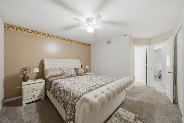 249 E Cobbler Court, Round Lake Beach, IL 60073