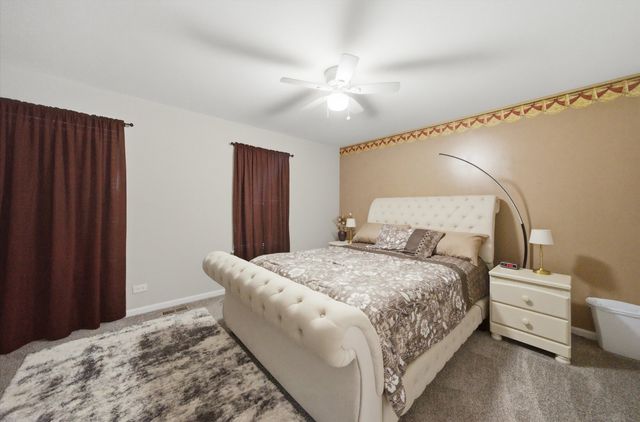 249 E Cobbler Court, Round Lake Beach, IL 60073