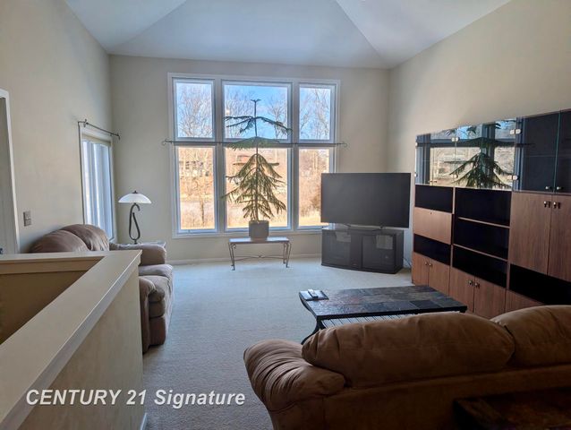 9 Sanctuary Way, Freeland, MI 48623