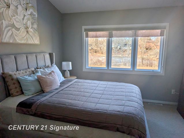 9 Sanctuary Way, Freeland, MI 48623