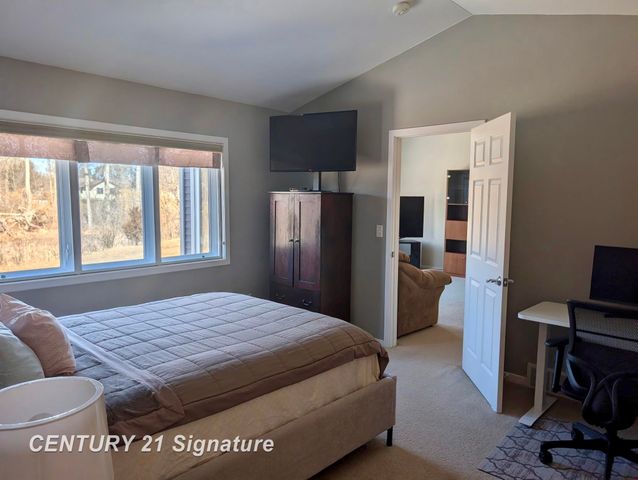 9 Sanctuary Way, Freeland, MI 48623