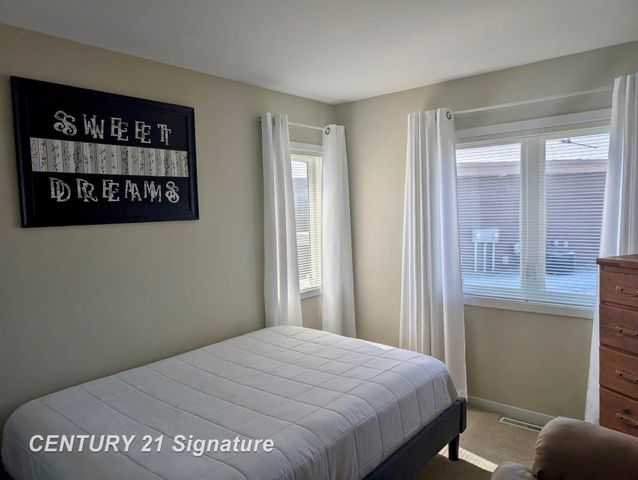 9 Sanctuary Way, Freeland, MI 48623