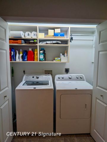 9 Sanctuary Way, Freeland, MI 48623