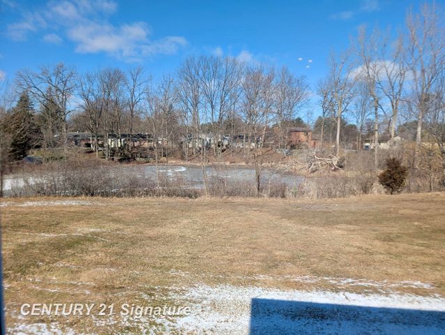 9 Sanctuary Way, Freeland, MI 48623