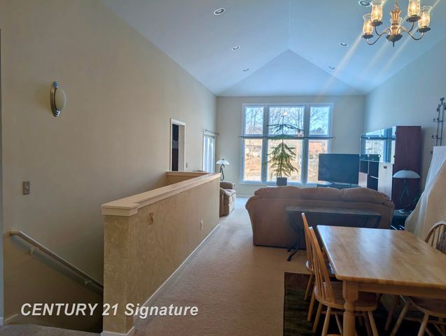 9 Sanctuary Way, Freeland, MI 48623