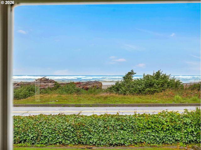 2515 SUNSET Blvd, Seaside, OR 97138