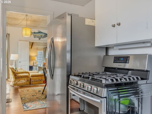 2515 SUNSET Blvd, Seaside, OR 97138