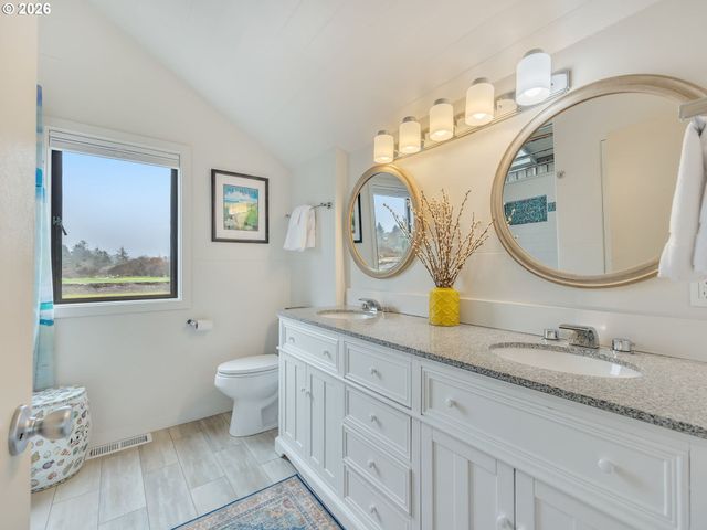 2515 SUNSET Blvd, Seaside, OR 97138