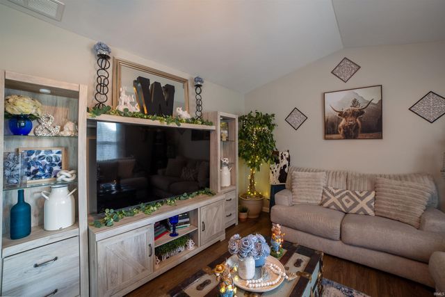 3707 Willow Bend Drive, Evansville, IN 47710