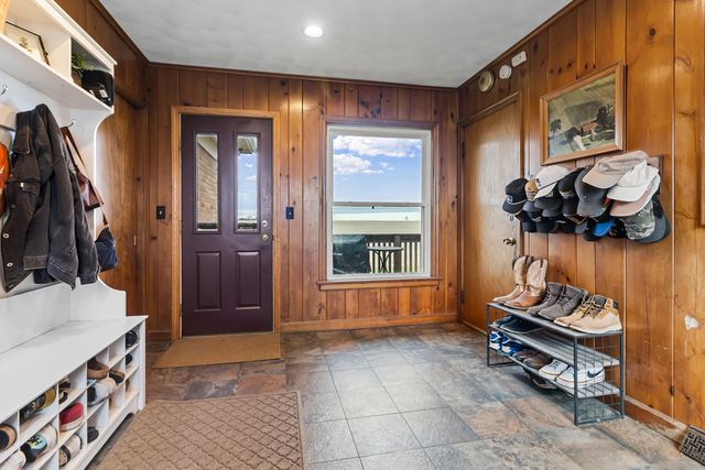 108 E Grove Street, Poplar Grove, IL 61065