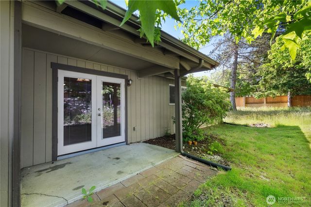 2015 2017 8th Court SW, Olympia, WA 98502
