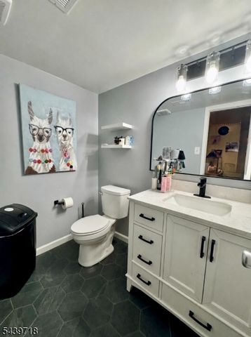 17329 Aspen Ct, Stanhope Boro, NJ 07874