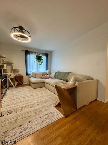 17329 Aspen Ct, Stanhope Boro, NJ 07874