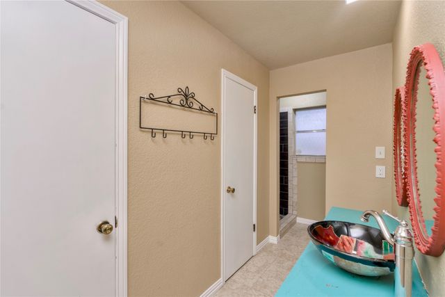 216 Rolling Hills Drive, Aledo, TX 76008