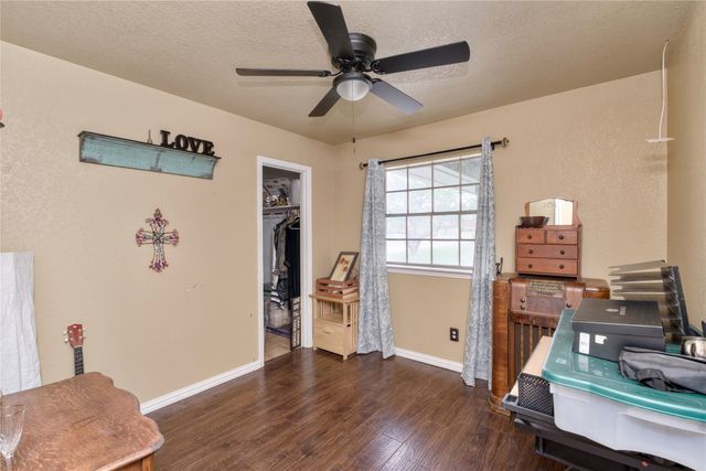216 Rolling Hills Drive, Aledo, TX 76008